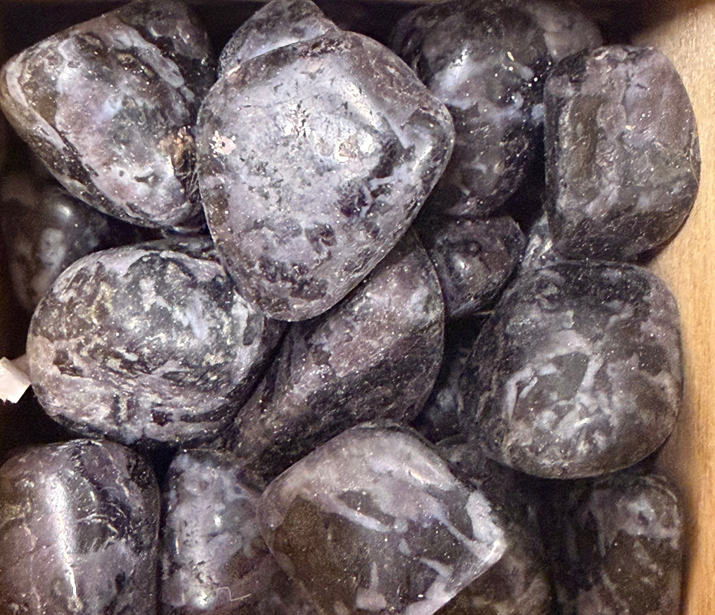 indigo gabbro tumbles
