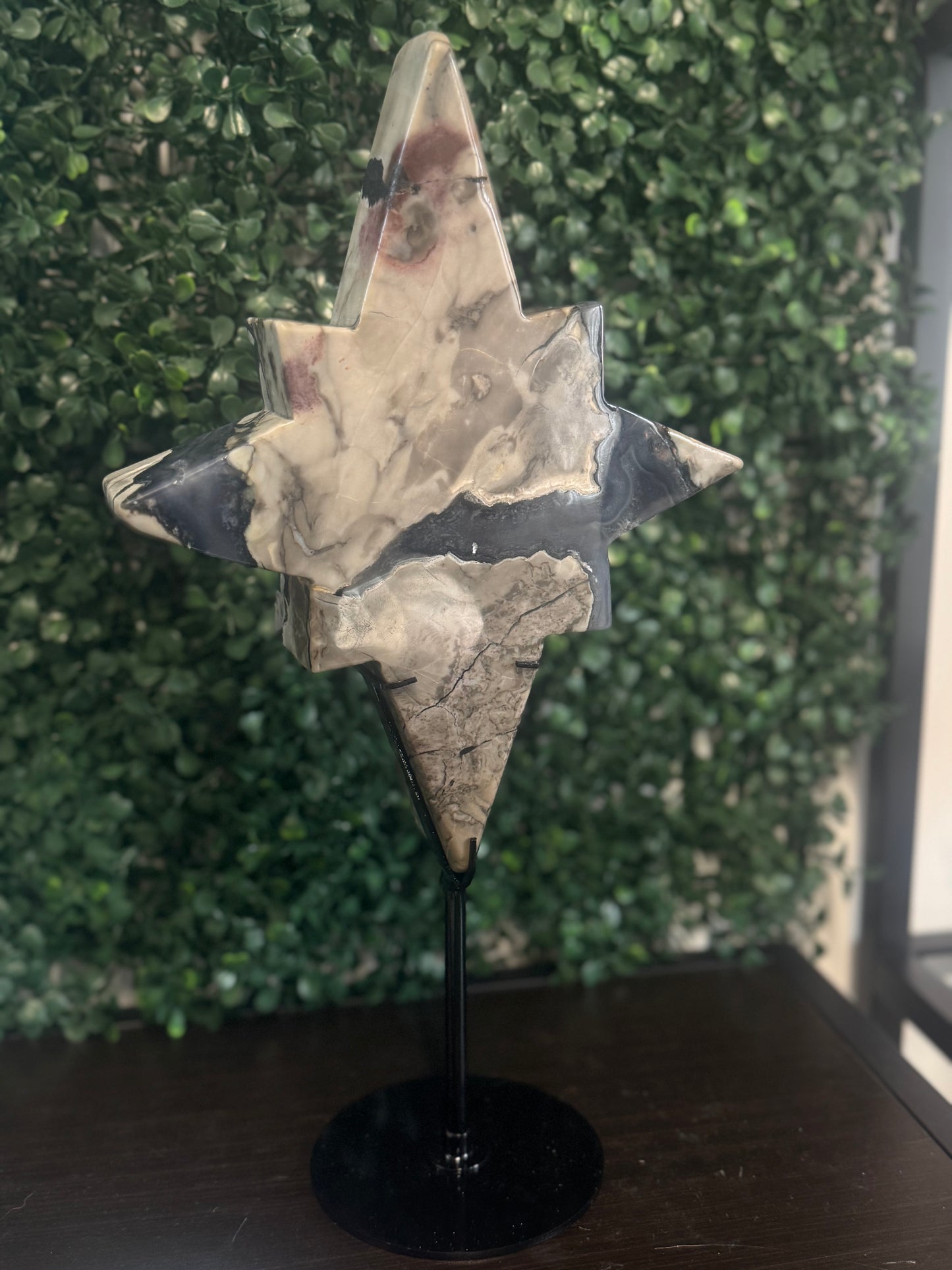 xl volcano agate north star on stand