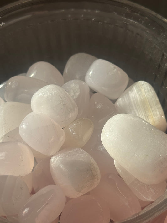 mangano calcite UV tumbles