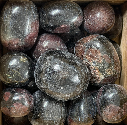 garnet and astrophyllite tumbles